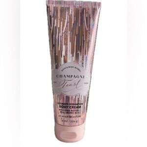 Bath & Body Works Champagne Toast Ultimate Hydration Body Cream (8oz)